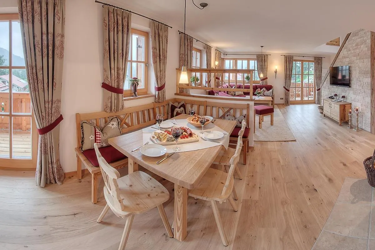 Apartment Ferienwohnungen Im Rosengarten Inkl. Chiemgaukarte Ruhpolding