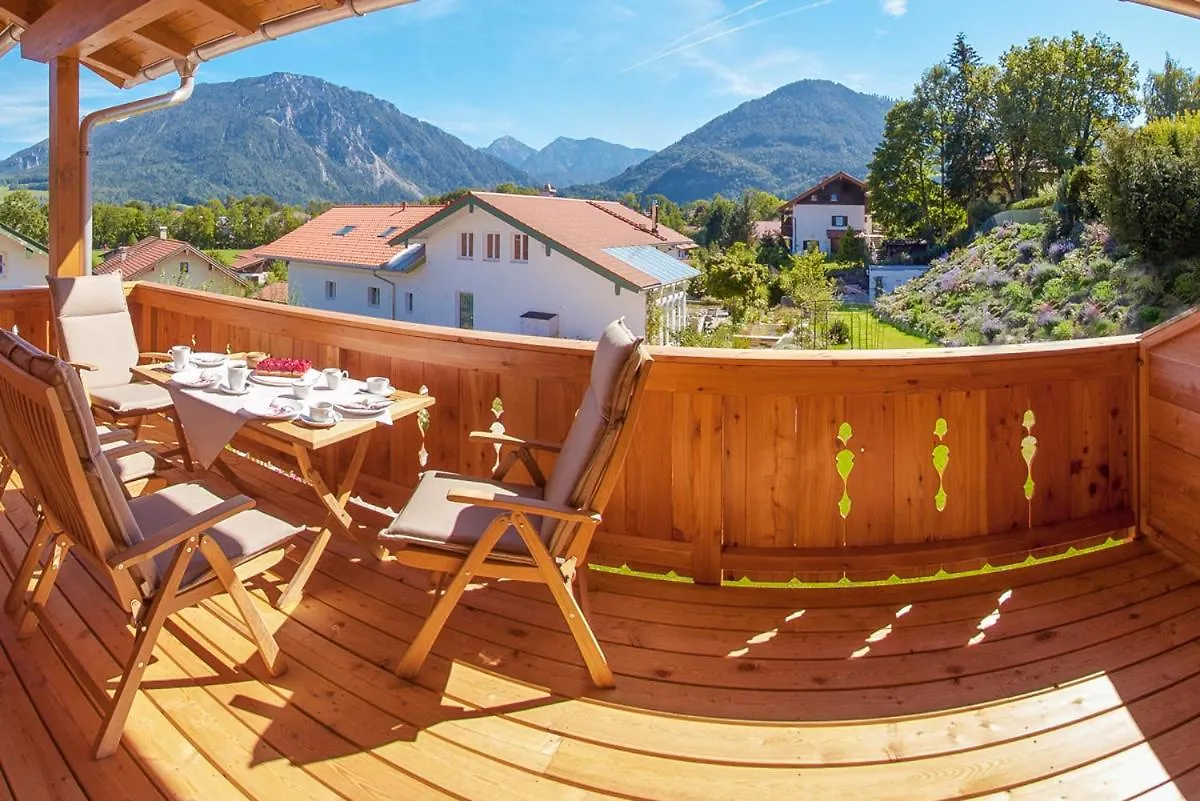 Apartment Ferienwohnungen Im Rosengarten Inkl. Chiemgaukarte Ruhpolding