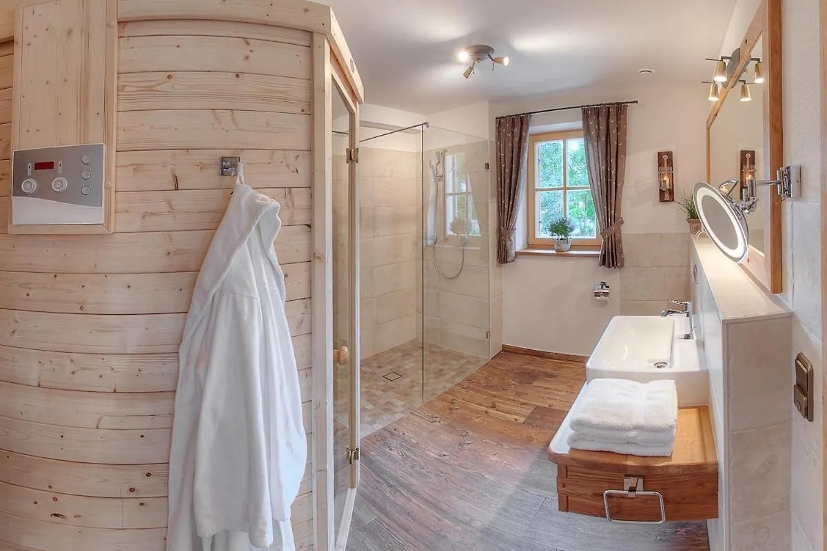 Apartment Ferienwohnungen Im Rosengarten Inkl. Chiemgaukarte Ruhpolding